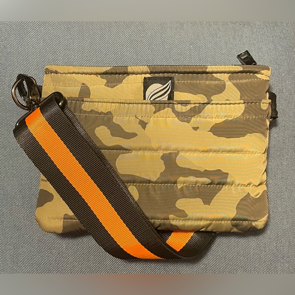 Think Roylin Camou bum bag w 2 black & orange adjustable straps